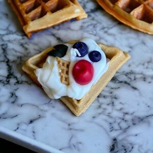 ⚠️SALE Candle // Handmade Waffles and Fruits Soy Wax Candle SEND OFFERS